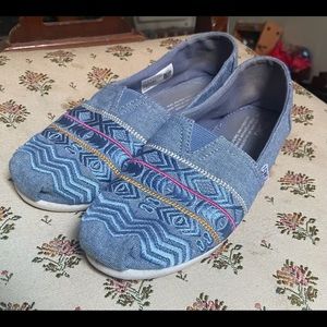 EGUC Toms girls size 3